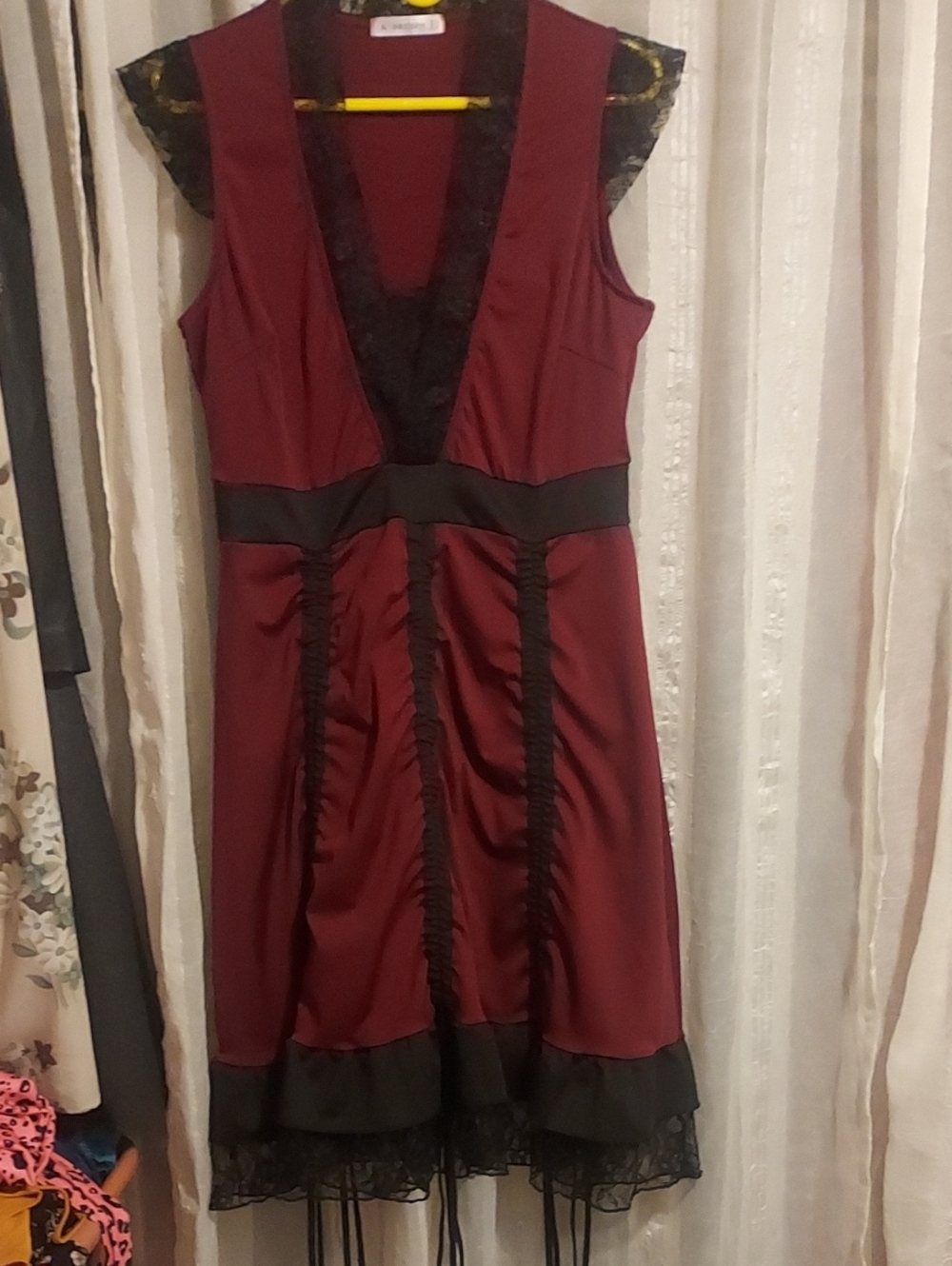 Sleeveless V-Neck Midi Dress with Black Lace Trim in Burgundy